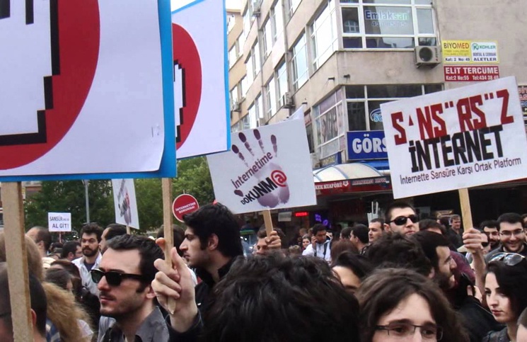 Vatandaşların Unutturulan Hakkı: Teknoloji