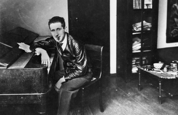 Brecht Oyunlarından Faşizme dair İpuçları