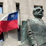 allende_statue